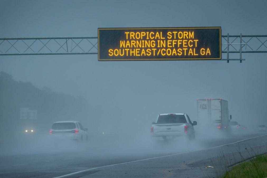 Furacão Debby causa pelo menos cinco mortos no sudeste dos Estados Unidos