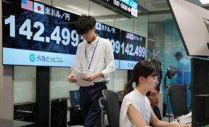 Nikkei recupera e fecha com a maior subida desde 2008