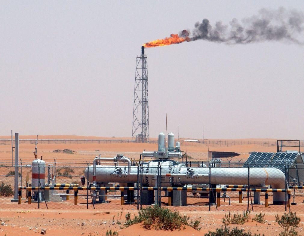 Lucros da petrolífera saudita Aramco caíram 3,4% no segundo trimestre de 2024