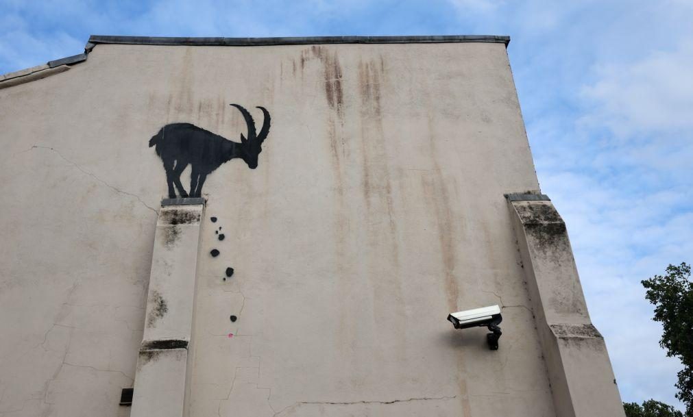 Banksy confirma autoria de nova obra de arte em edifício no sudoeste de Londres