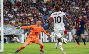 AC Milan de Paulo Fonseca e com Rafael Leão vence 'Barça' nos penáltis