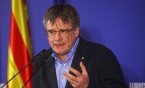 Puigdemont diz que volta a Espanha na quinta-feira apesar de risco de detenção