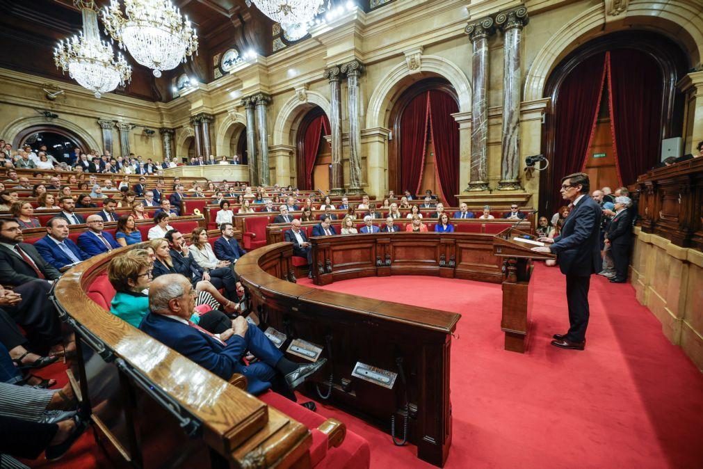 Socialista Salvador Illa investido presidente do governo da Catalunha