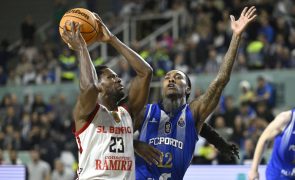 Basquetebolista Toney Douglas troca tricampeão nacional Benfica pelo FC Porto