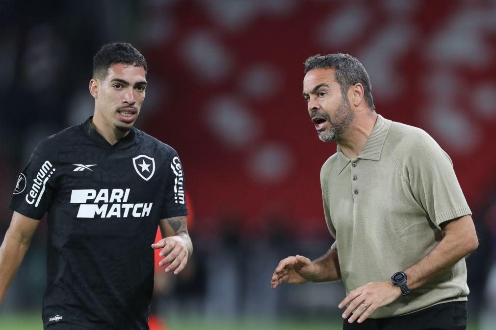 Artur Jorge perde no Botafogo e tem liderança do Brasileirão em risco