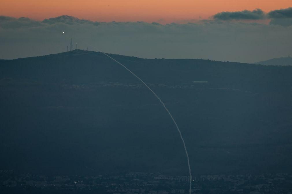 Hezbollah dispara 25 'rockets' contra o norte de Israel