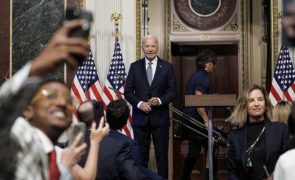 Biden e Harris anunciam descida 