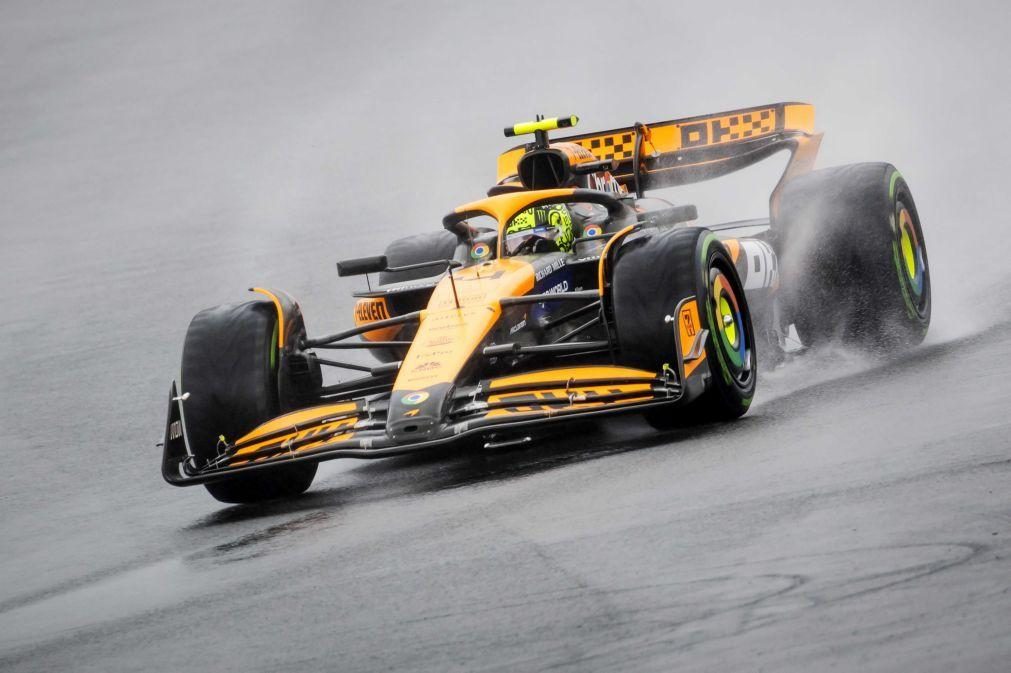 Lando Norris conquista terceira 'pole' da temporada em 'casa' de Verstappen