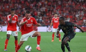 Benfica vence Estrela da Amadora e mantém perseguição aos líderes da I Liga