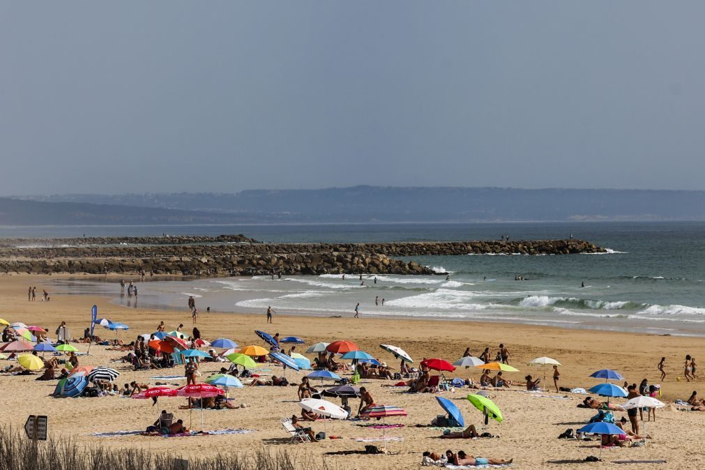 ASAE e Polícia Marítima constituem seis arguidos em empresas nas praias da Caparica