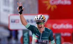 Vuelta: Wout van Aert vence 10.ª etapa, Ben O'Connor segue líder