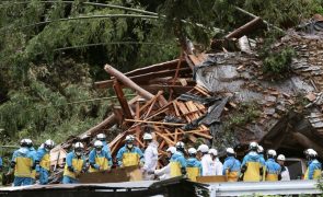 Tufão mais forte do ano causou pelo menos três mortos no sul do Japão