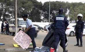 Polícia angolana trava protesto contra limites à liberdade e intimida jornalistas