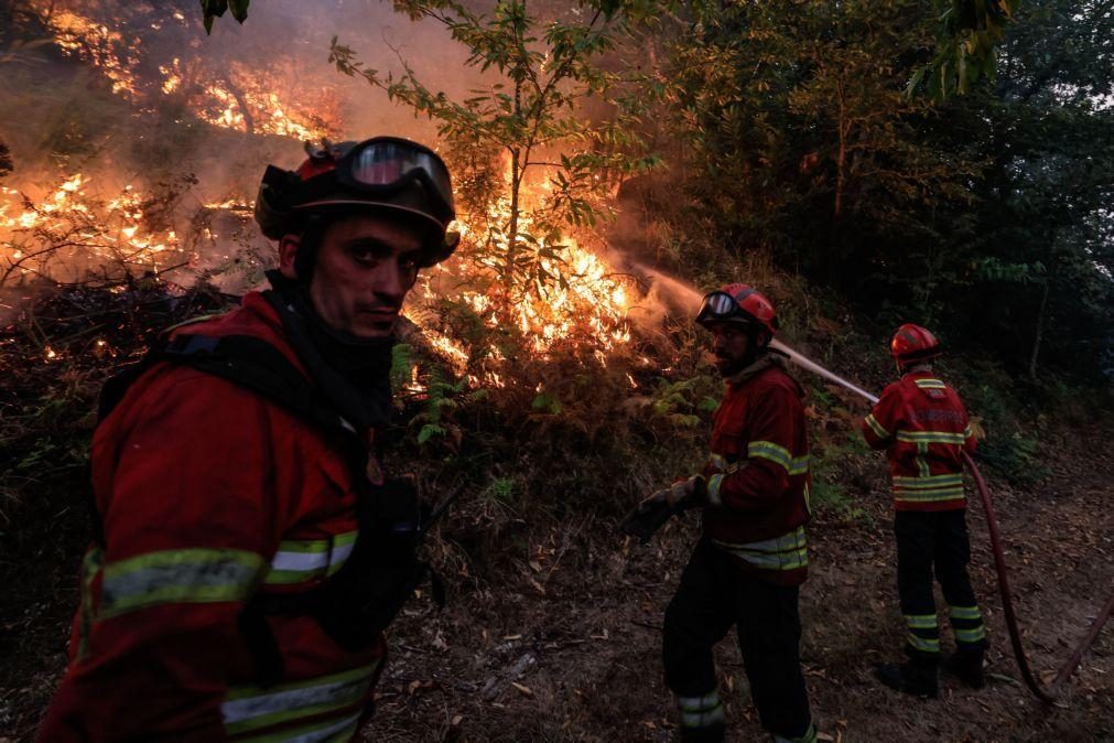 Fogo obriga ao corte da A24 em Vila Pouca de Aguiar