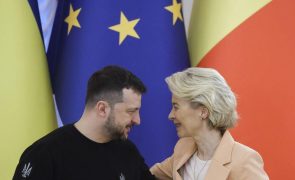 Von der Leyen chega à Ucrânia para prometer apoio quando UE prepara novo empréstimo