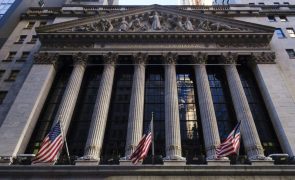 Wall Street segue em alta a beneficiar do corte das taxas de juro