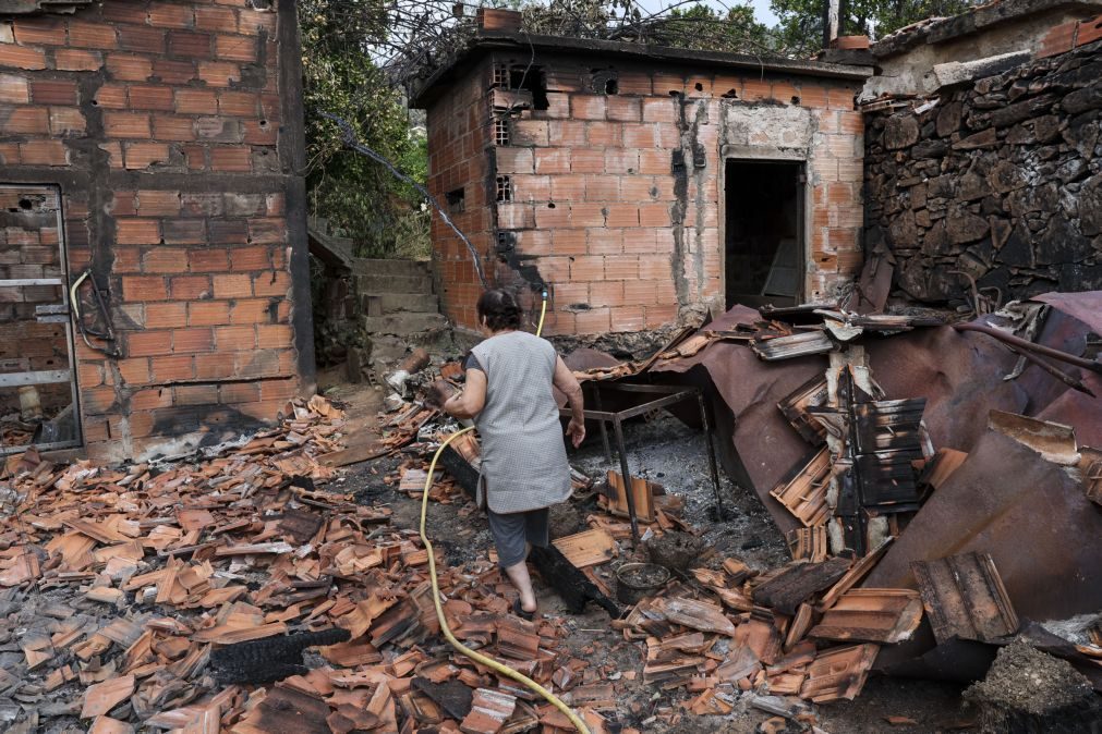 Governo vai reduzir burocracia para acelerar reconstrução de casas destruídas pelos incêndios