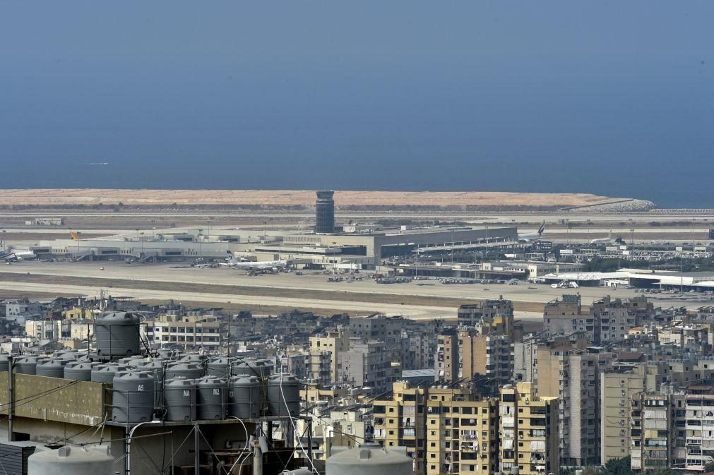 Ataque israelita atinge zona próxima do aeroporto de Beirute, o único operacional no Líbano