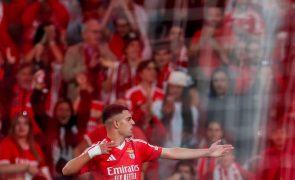 Benfica vence Gil Vicente e sobe provisoriamente ao segundo lugar