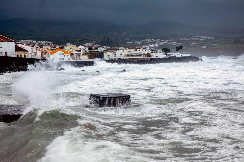 Autoridades alertam para agitação marítima no arquipélago dos Açores