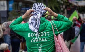 Milhares de pessoas apelam em Paris a boicote a Israel e cessar-fogo em Gaza