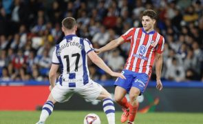 Atlético de Madrid sofre a acabar e empata a um golo em San Sebastián