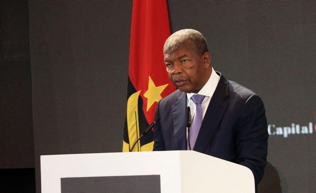 Presidente do MPLA e de Angola avisa que política é um jogo e vence quem respeita o coletivo