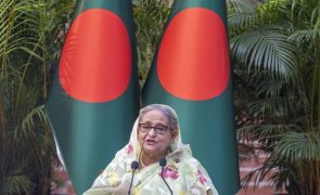 Tribunal do Bangladesh emite ordem de captura para antiga primeira-ministra