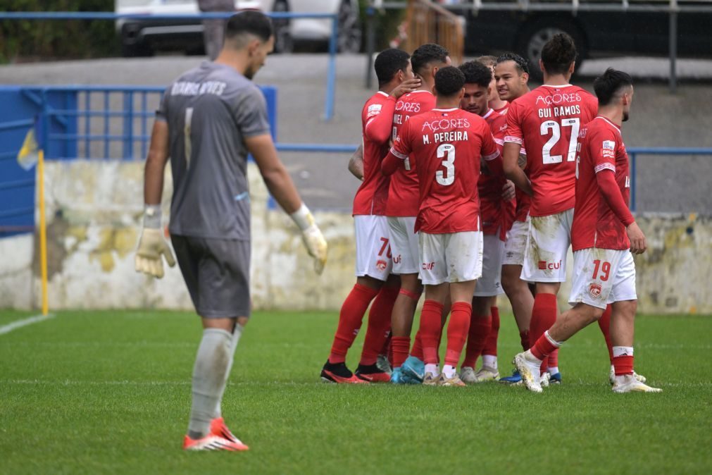 Santa Clara controla Gondomar rumo à quarta eliminatória da Taça de Portugal