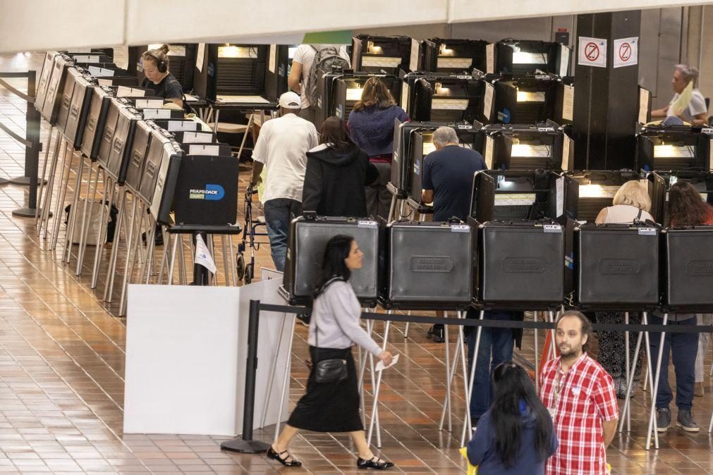 Votação antecipada em presidenciais americanas começa em oito Estados