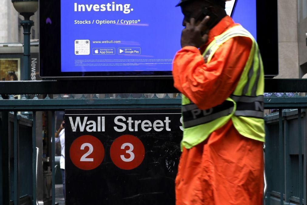 Wall Street segue em baixa atenta a nova vaga de resultados trimestrais