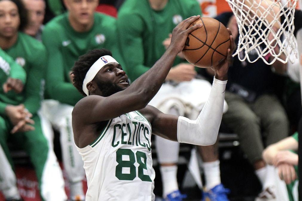 Português Neemias Queta a grande nível na primeira  derrota dos Celtics na NBA