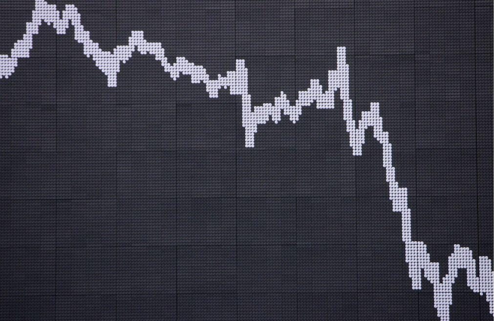 Bolsa de Tóquio abre a cair 1,89%