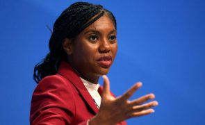 Kemi Badenoch eleita líder do Partido Conservador do Reino Unido