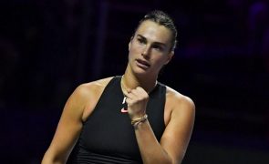 Aryna Sabalenka apura-se para as meias-finais das WTA Finals e elimina Rybakina