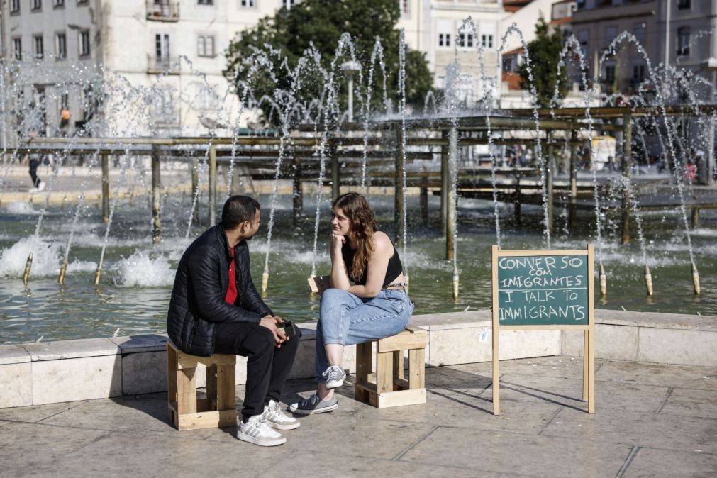 Companhia teatral quer tornar em arte testemunhos reais de imigrantes em Portugal