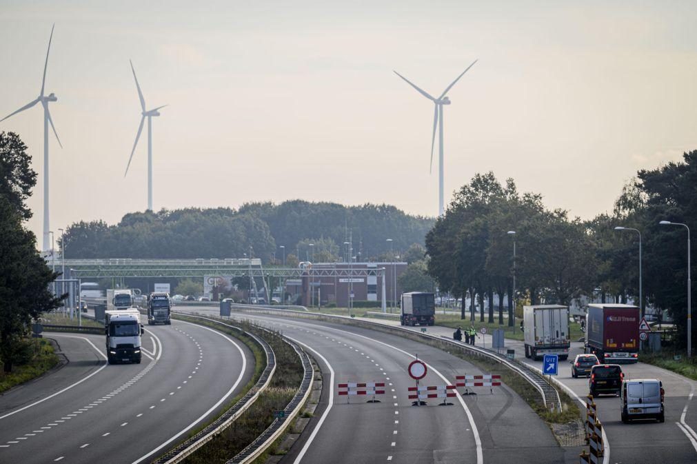 Países Baixos informam Bruxelas de restrições à circulação a partir de dezembro