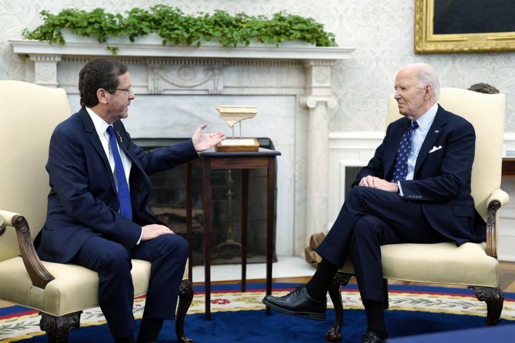 Biden procura Herzog para trégua em Gaza antes da chegada de Trump