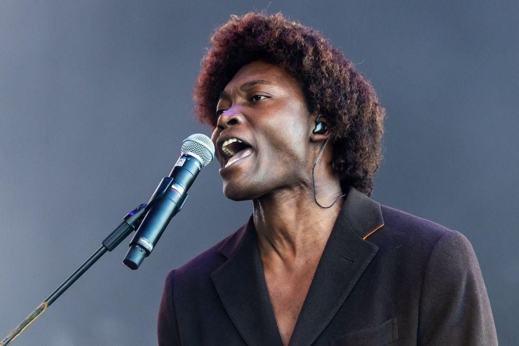 Benjamin Clementine atua em 2025 no festival CoolJazz em Cascais