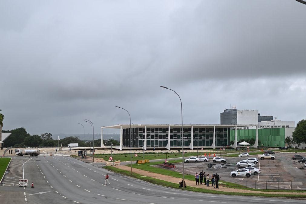 Ataque no Supremo Tribunal Federal do Brasil investigado como terrorismo