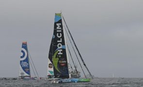 Nicolas Lunven lidera Vendée Globe na aproximação a Cabo Verde