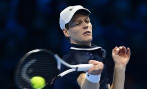 Tenista Italiano Jannik Sinner vence ATP Finals ao bater na final Taylor Fritz