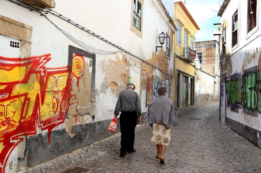 Subida da esperança de vida pode gerar 400 mil milhões de dólares para gestores de ativos