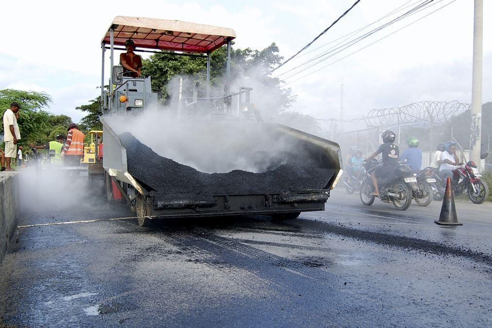 Governo timorense aprova 97,47 milhões de dólares para reabilitar estradas