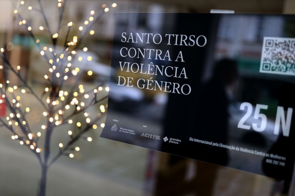 Comerciantes de Santo Tirso unidos em campanha para dizer 