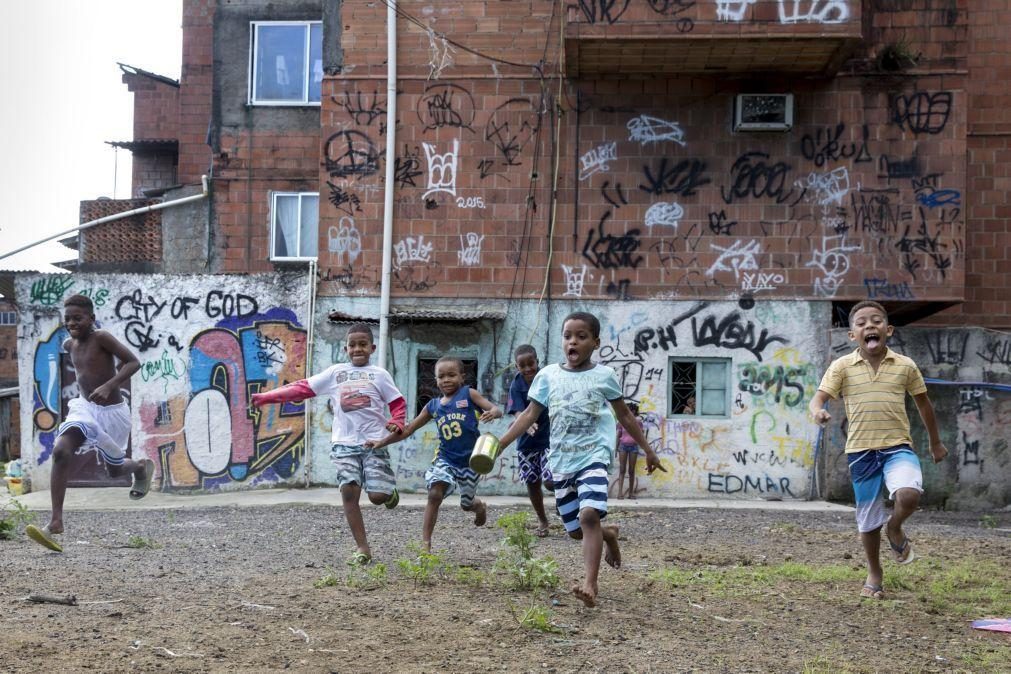 Brasil atingiu o menor nível de pobreza e pobreza extrema em 12 anos