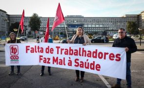 Greve dos trabalhadores da saúde fecha enfermarias e blocos em todo o país