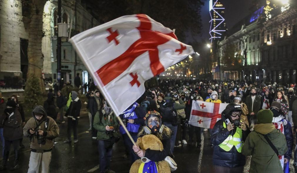 Polícia georgiana detém 50 manifestantes pró-UE