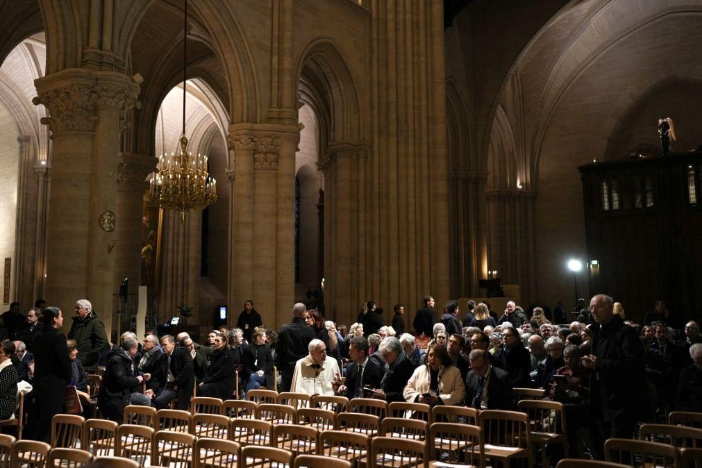 Catedral de Notre-Dame reabre portas para mais de 40 chefes de Estado e Governo