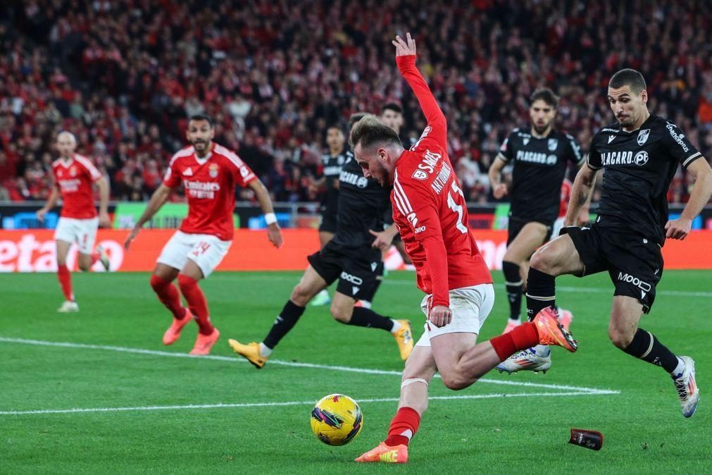 Benfica provisoriamente no segundo lugar ao bater Vitória de Guimarães